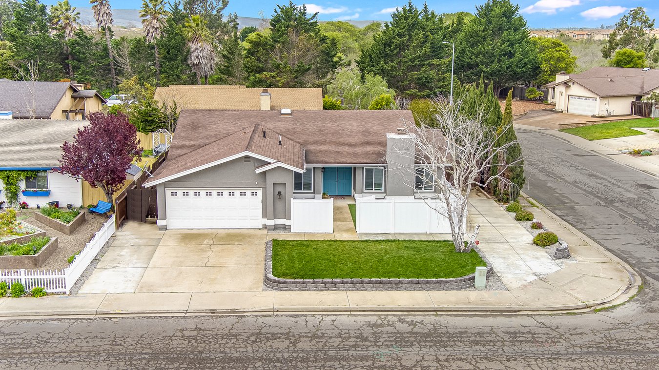 1129 N X St Lompoc, CA House for Rent Rentable