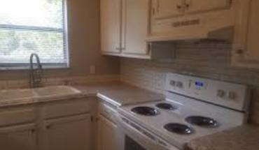 4 of 28 Spacious 2br - Water/sewer Included In Rent! Apartment for rent in Wilmington, NC