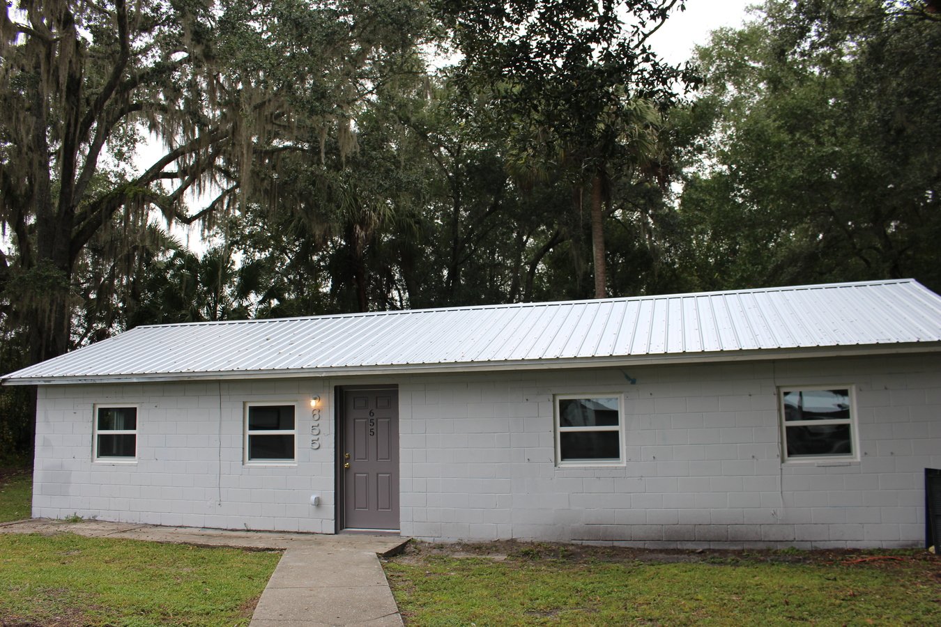 3Br Cottage Apartments 655 NE Waldo Rd Gainesville, FL