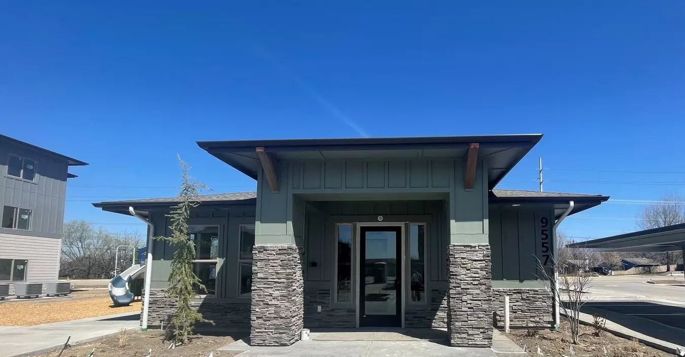 Sleepy Hollow Apartments Apartment for rent in Garden City, ID