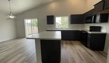 4 of 23 1167 N Bowknot Lake Ave House for rent in Star, ID
