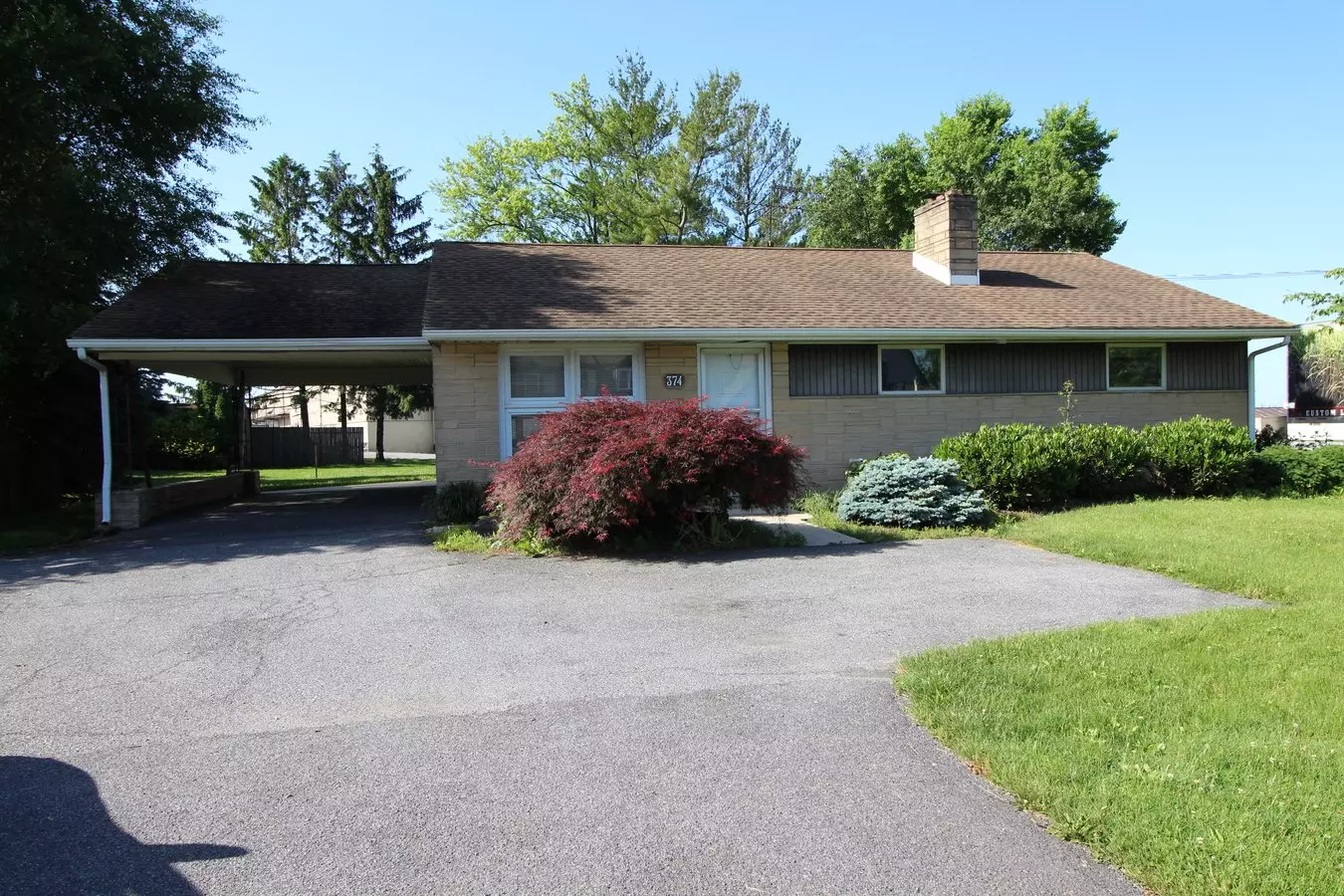 374 E Main St House for rent in Leola, PA