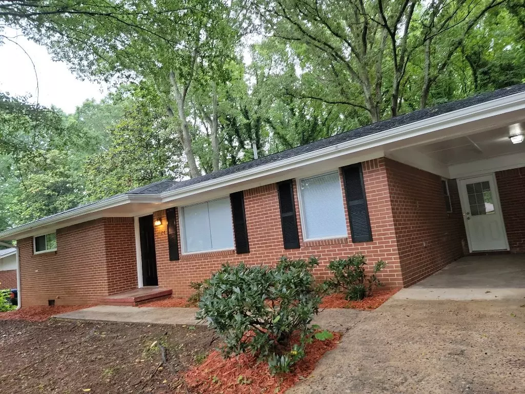Renovated Rental Available House for rent in East Point, GA