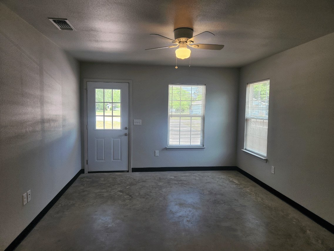 304 Pine St Diboll, TX House for Rent Rentable