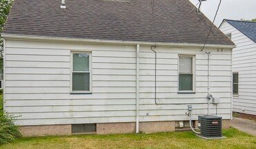 20819 Raymond St. Maple Heights Apartment for rent in Maple Heights, OH