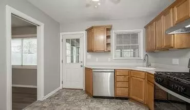4 of 12 587 Hemlock Dr. Euclid 44132 House for rent in Euclid, OH