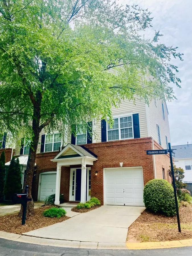 402 Chamonix Court. Stunning 3/3.5 Townhome In Downtown Greenville! House for rent in Greenville, SC