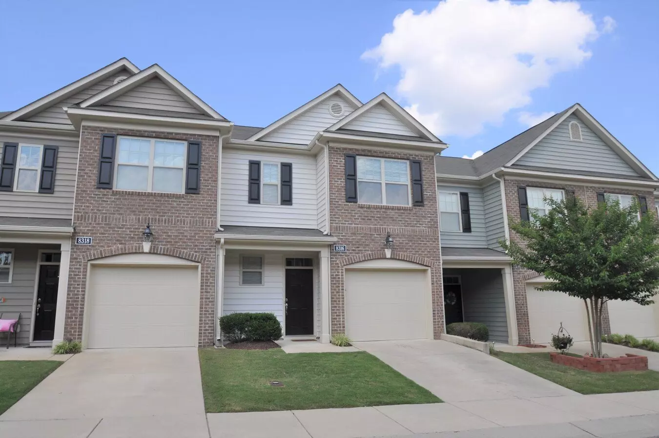 Luxury End Unit Townhome Available! House for rent in Raleigh, NC