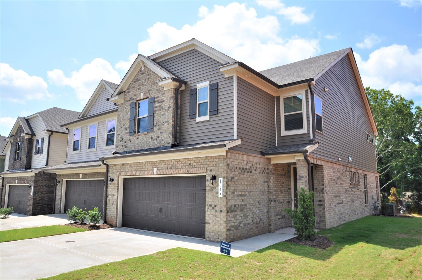 Immaculate Luxury End Unit Townhome Apartments Cary, NC