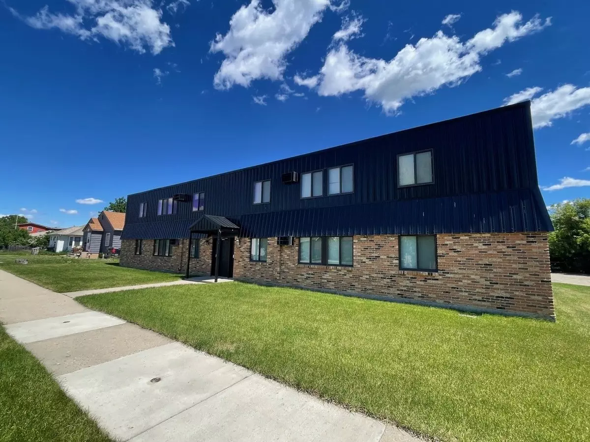 828 3rd Ave Apt 3 W House for rent in Williston, ND