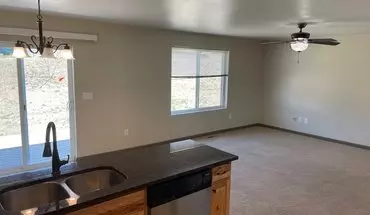 4 of 12 Top Of The Line 3br/2.5ba With Heated Garage! House for rent in Williston, ND