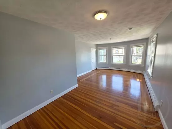[4 Fales St]2ndflr 3B Renovated Newfloors Spacious! Balcony! Nopets Apartment for rent in Central Falls, RI
