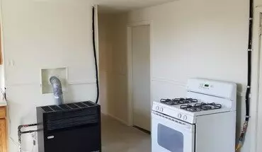 2 of 11 [153 Woodbine St]3rdflr 2Bed Newflooring Newpaint Nopets Storage Prkg Apartment for rent in Cranston, RI