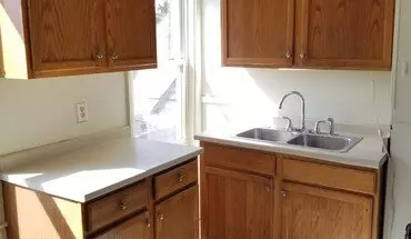 3 of 11 [153 Woodbine St]3rdflr 2Bed Newflooring Newpaint Nopets Storage Prkg Apartment for rent in Cranston, RI