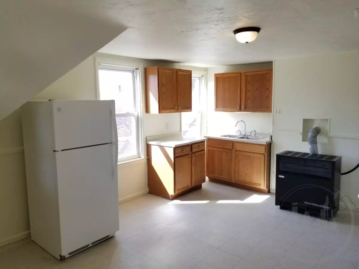 [153 Woodbine St]3rdflr 2Bed Newflooring Newpaint Nopets Storage Prkg Apartment for rent in Cranston, RI