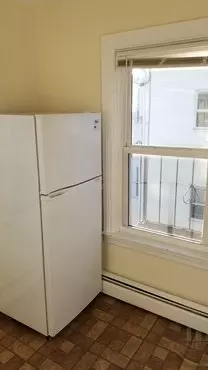 5 of 8 [114 Gooding St]1stflr Studio Heat&hwincluded Hardwoods Nopets Apartment for rent in Pawtucket, RI