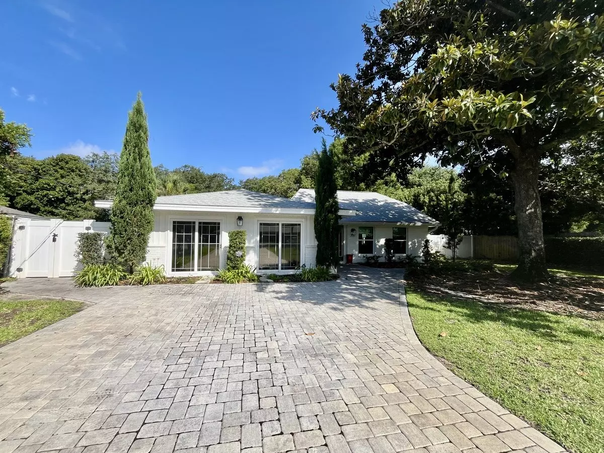 Gulf Breeze Proper Home W Pool! House for rent in Gulf Breeze, FL
