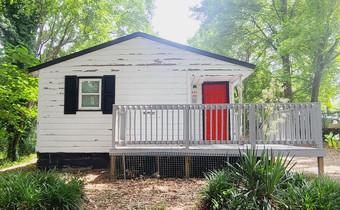 601 E Robinson St Dallas, NC House for Rent Rentable