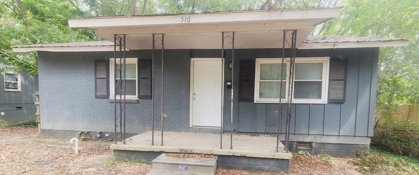 516 E Robinson St Dallas, NC House for Rent Rentable