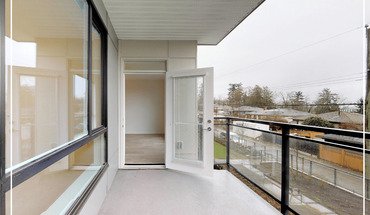 Luxury South-facing 2 Bed 2 Bath Condo In Lower Lonsdale! Apartment for rent in North Vancouver, BC