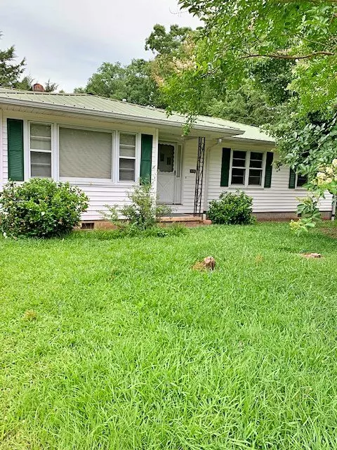 Quaint Country Cottage On Main Street House for rent in Talmo, GA