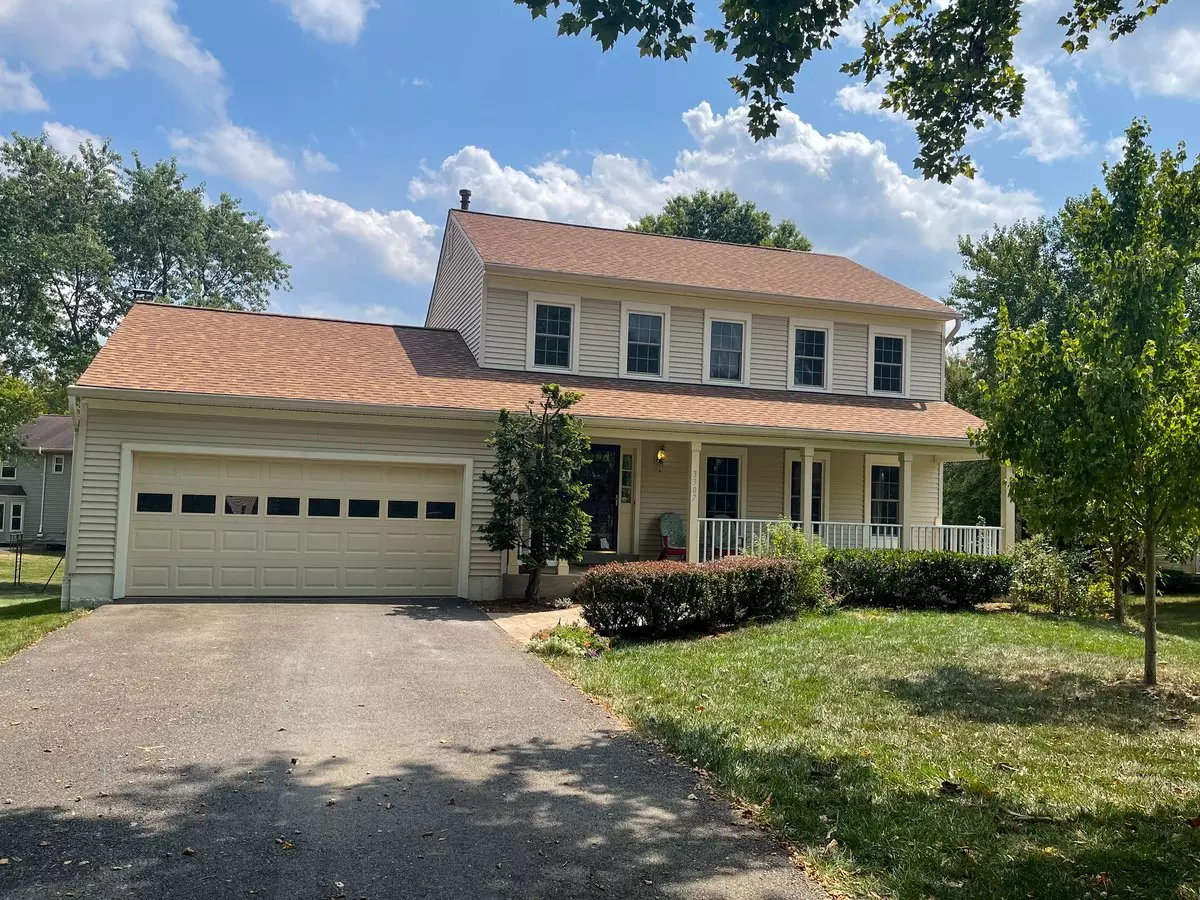 3307 Flintwood Ct House for rent in Herndon, VA