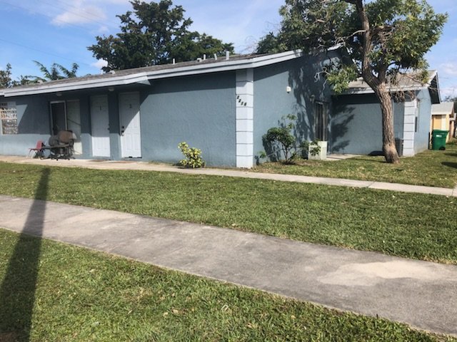 Nice 2/1 In A Quiet Street In Ft. Lauderdale Apartment for rent in Fort Lauderdale, FL