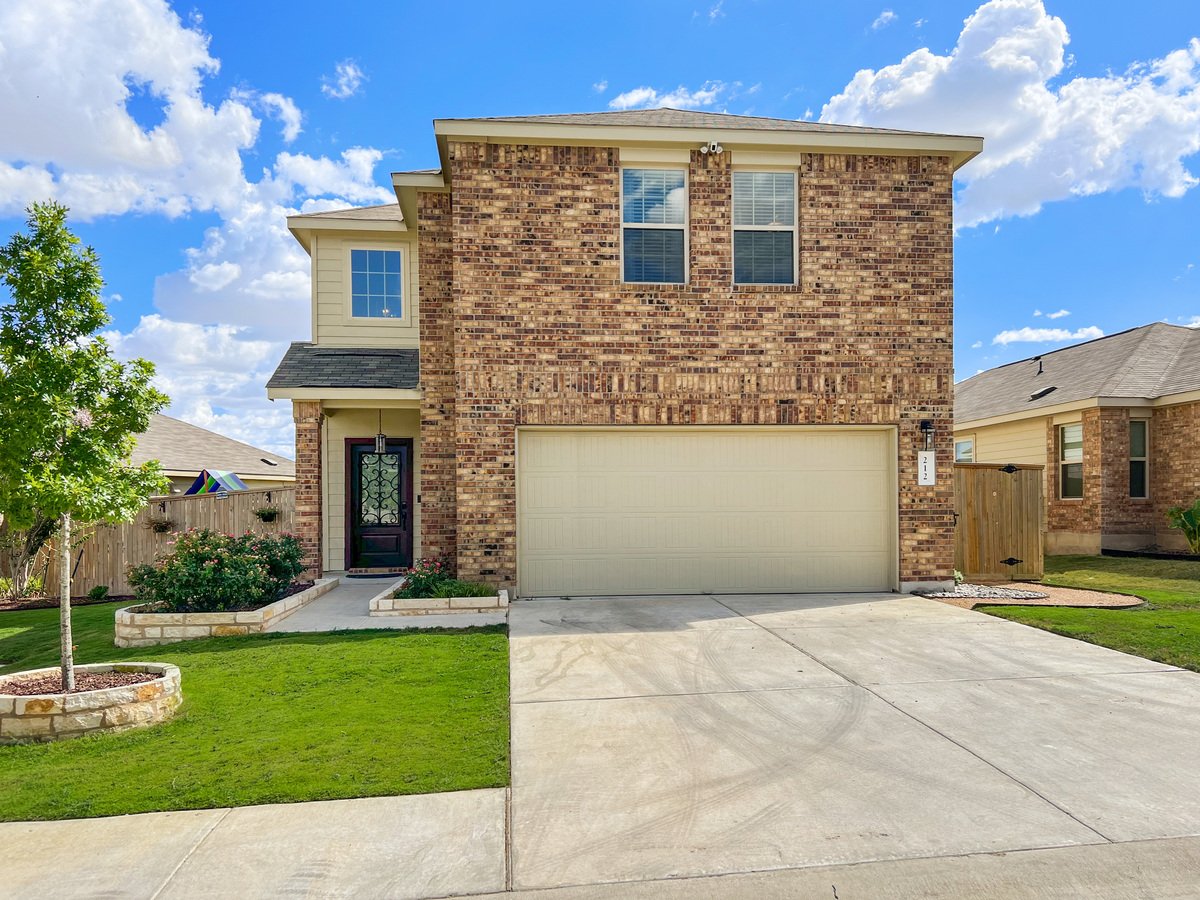 212 Star Pass Jarrell, TX House for Rent Rentable