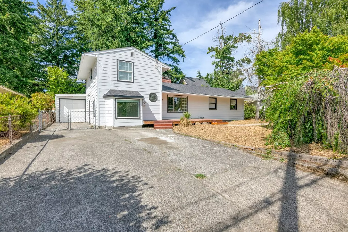 Newly Updated 4 Bed/2 Bath Duplex House for rent in Portland, OR