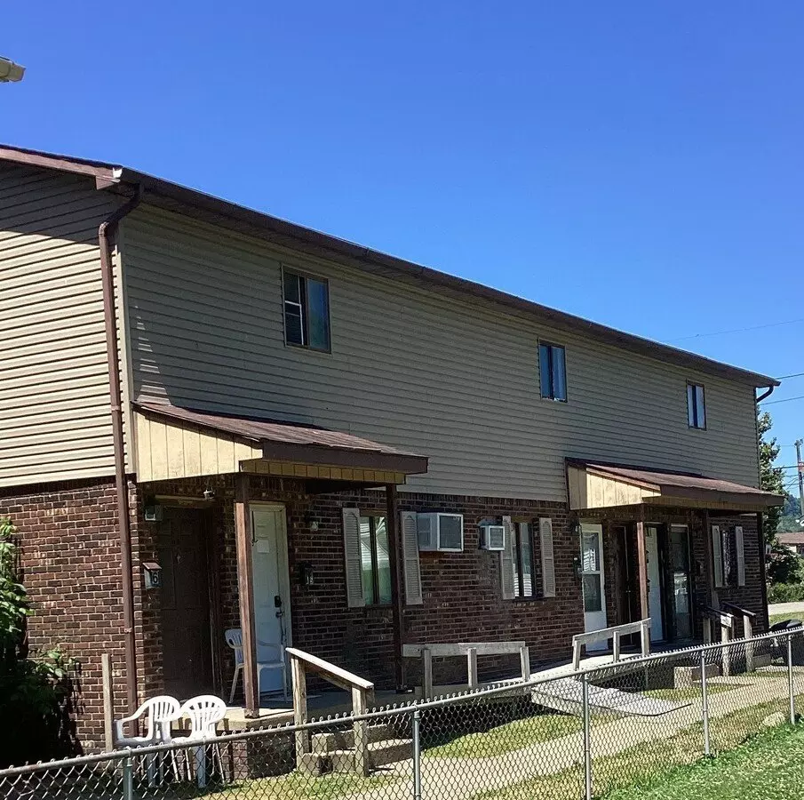 330 E 12th St Apartment for rent in Belle, WV