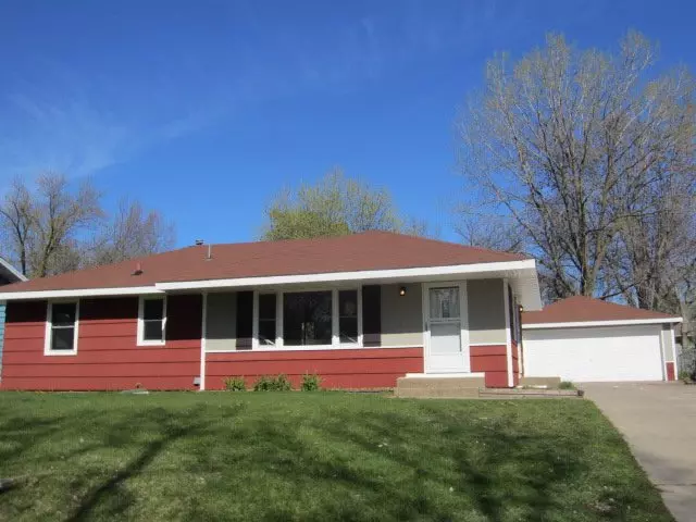 Well Maintained 3 Bedroom Home, Fenced Yard, Great Location House for rent in Coon Rapids, MN