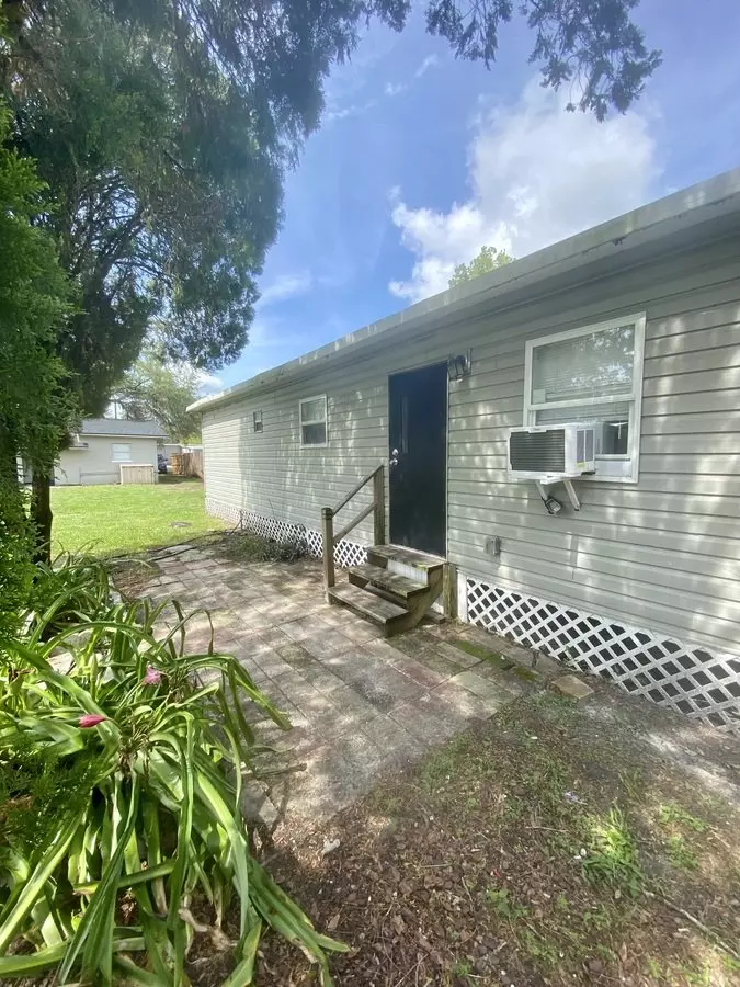 2 Bedroom, 1 Bathroom In Zephyrhills House for rent in Zephyrhills, FL