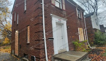 House- Colonial Apartment for rent in Detroit, MI