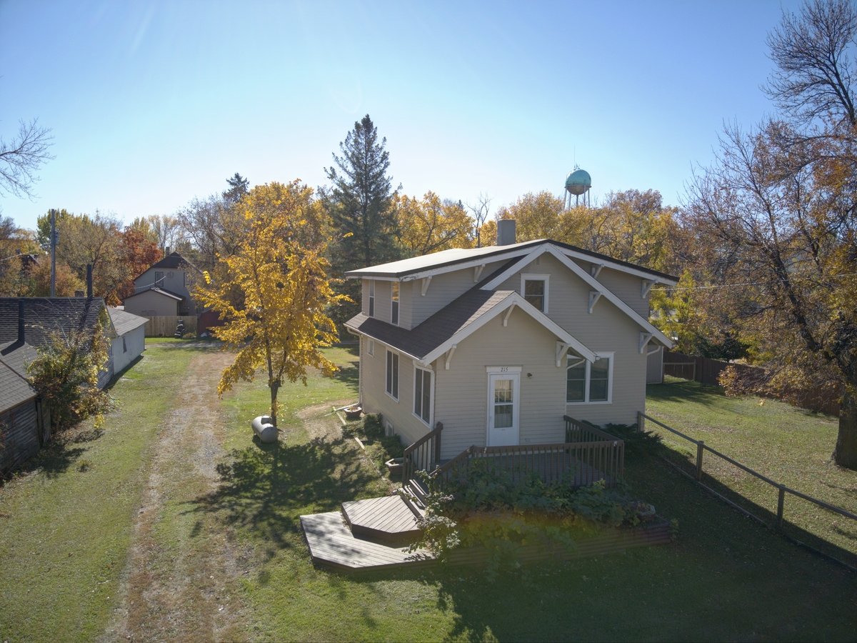 Lovely 5 Bedroom, 2 Bathroom Home With Great... Apartments Hendrum, MN