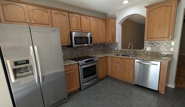 2 Bedroom 2.5 Bath Townhome For Rent Apartment for rent in Lithia, FL