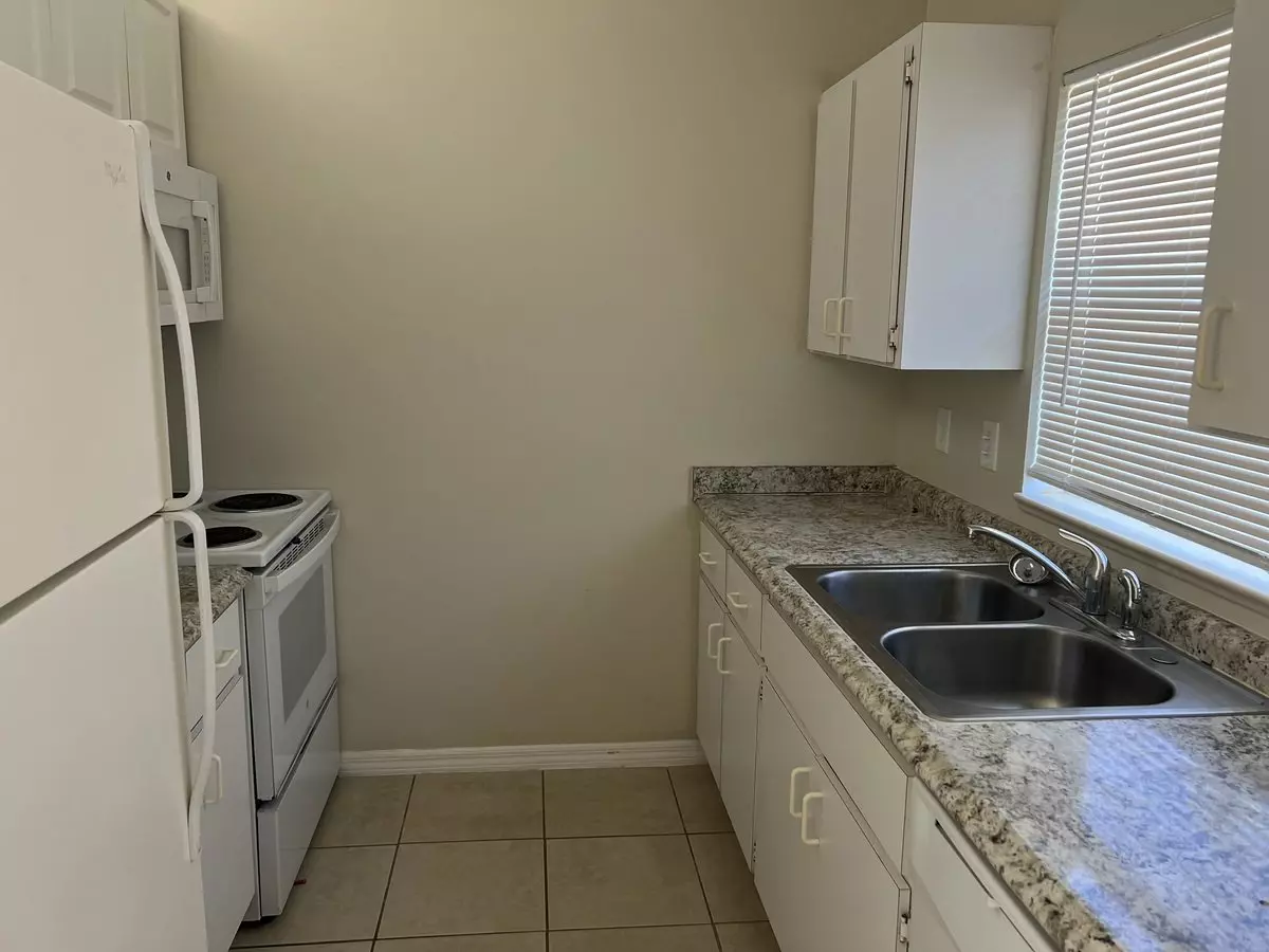 2 of 2 4010 Leaf Rd House for rent in Sebring, FL