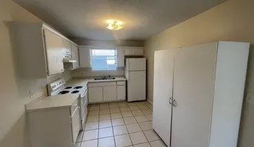 5 of 16 3br/1ba Duplex In Zephyrhills House for rent in Zephyrhills, FL