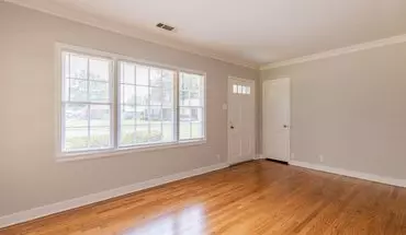 3 of 15 Classic Brick Beauty With Space, Style & Comfort House for rent in Memphis, TN