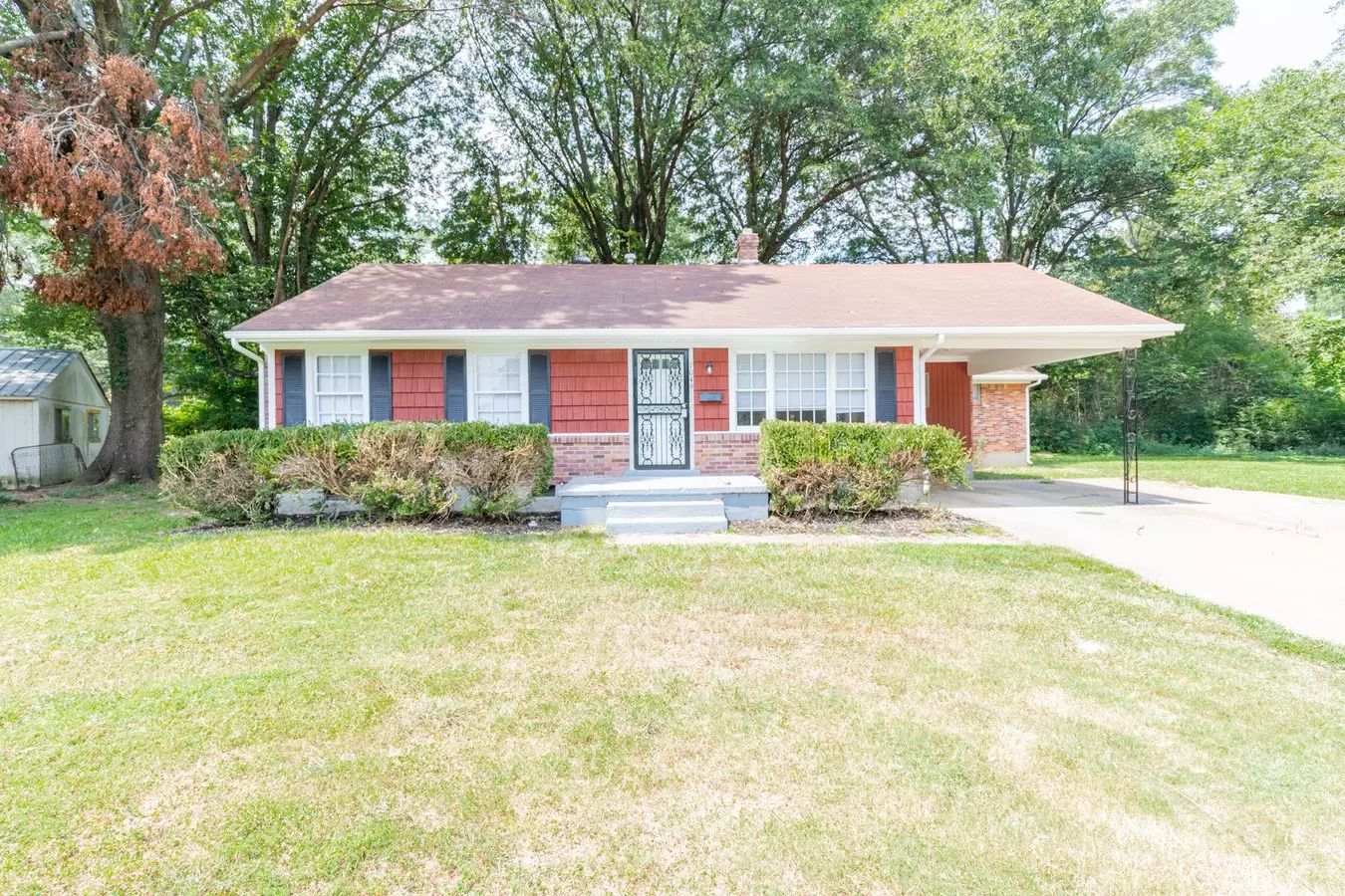 Classic Brick Beauty With Space, Style & Comfort House for rent in Memphis, TN