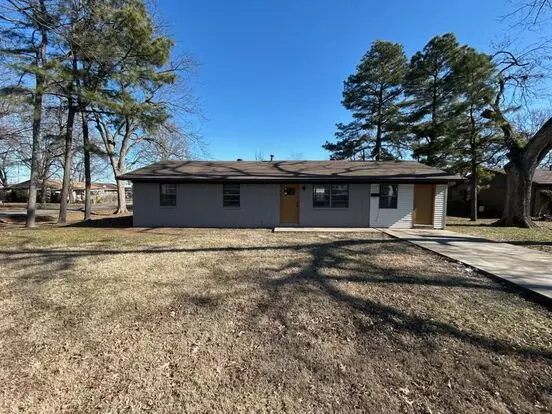 Updated 4-bed, 1-bath Brick Home With Open Living & Stylish Touches! Apartment for rent in Lonoke, AR Updated 4-bed, 1-bath Brick Home With Open Living & Stylish Touches! Apartment for rent in Lonoke, AR