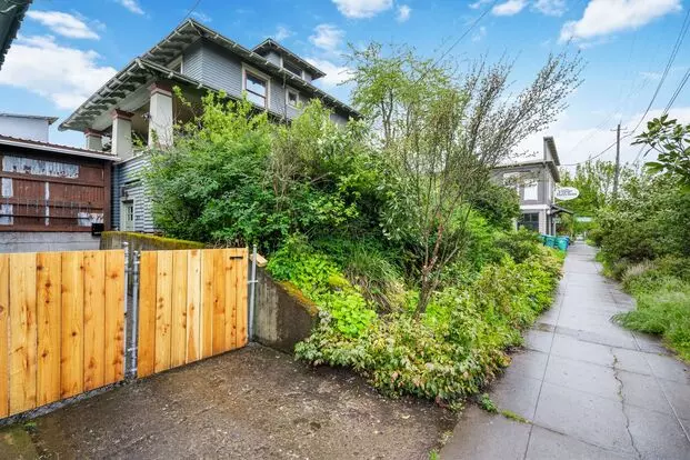 Updated Adu In Dekum Triangle/ 2/1 Apartment for rent in Portland, OR