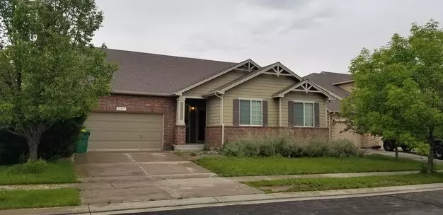 Large Ranch With 3 Car Garage / Basement / Gaslog Fireplace Apartment for rent in Henderson, CO