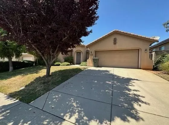 Spacious And Beautiful 4 Bdrm, 3 Bth Right On Golf Course In Ione! Apartment for rent in Ione, CA