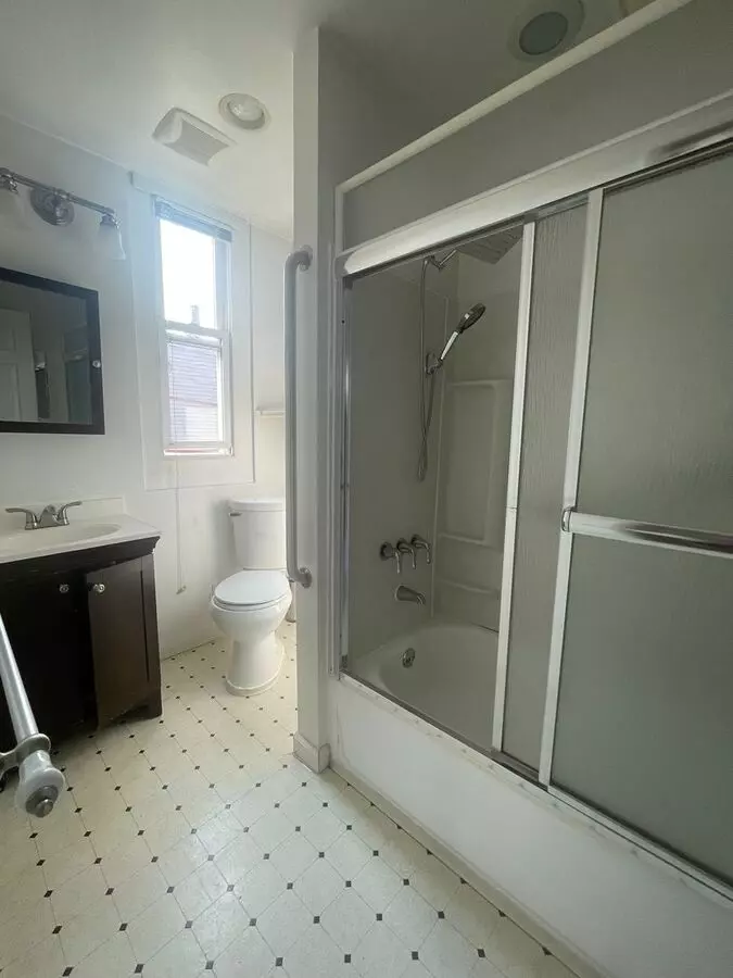 42 E 19th St Apartment for rent in Bayonne, NJ