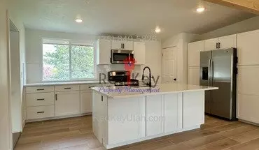 3 of 14 Stansbury Ave Duplex Apartment for rent in Tooele, UT