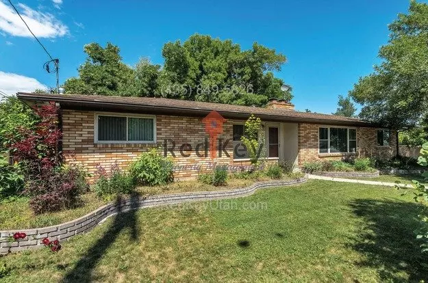Coleman St Single Family Home With 2 Master Suites Apartment for rent in Tooele, UT
