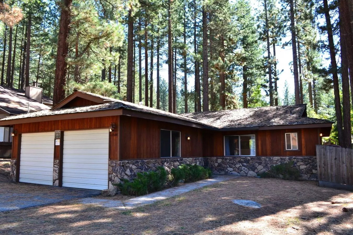 Single Level 3bd Close To Heavenly & The Casinos! Avail. For A 3–6-month Seasonal Lease Starting 11/01/2025. House for rent in South Lake Tahoe, CA