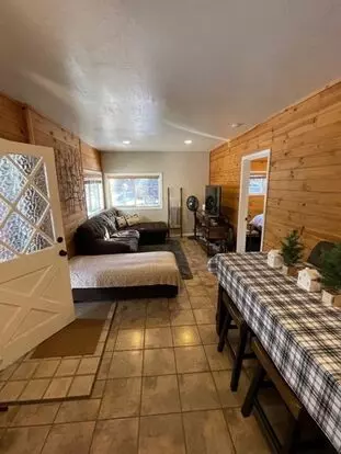 Tastefully Remodeled Cabin Avail. 11/1/24 For Viewing!! Apartment for rent in South Lake Tahoe, CA