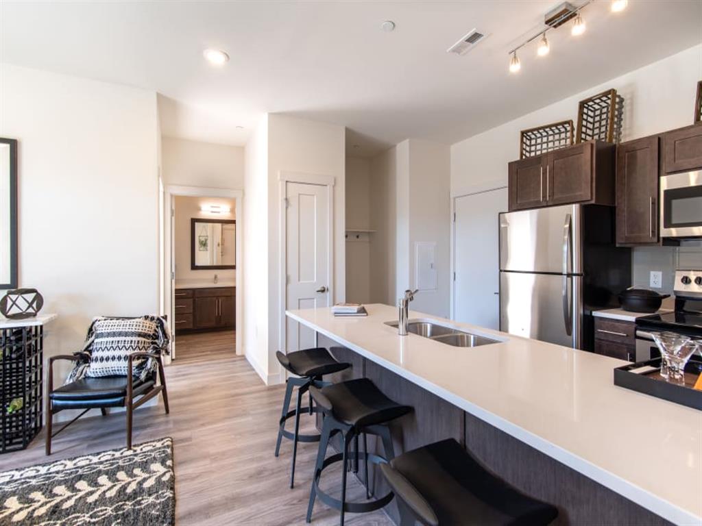 6 West Apartments 32532 Highway 6 Edwards, CO Rentable