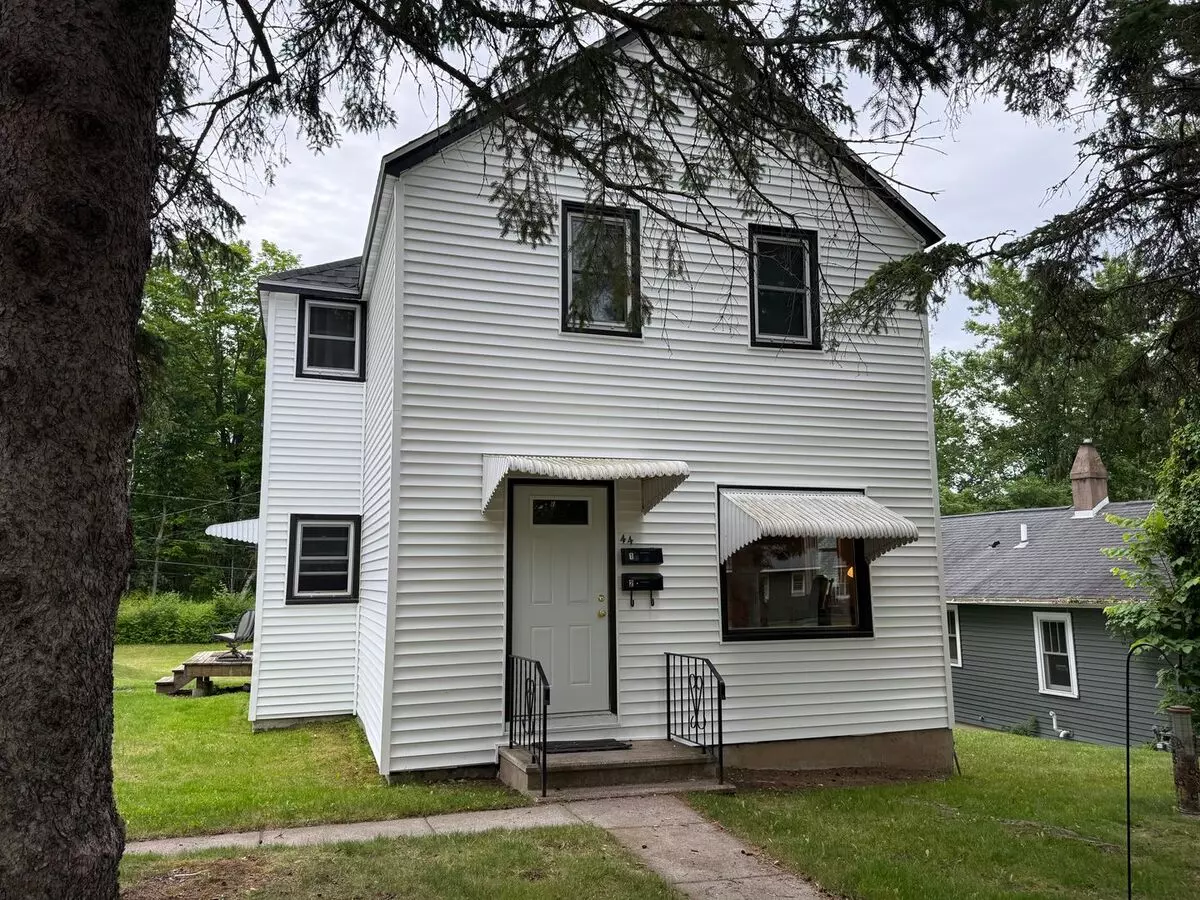 44 St Paul Ave Apartment for rent in Duluth, MN